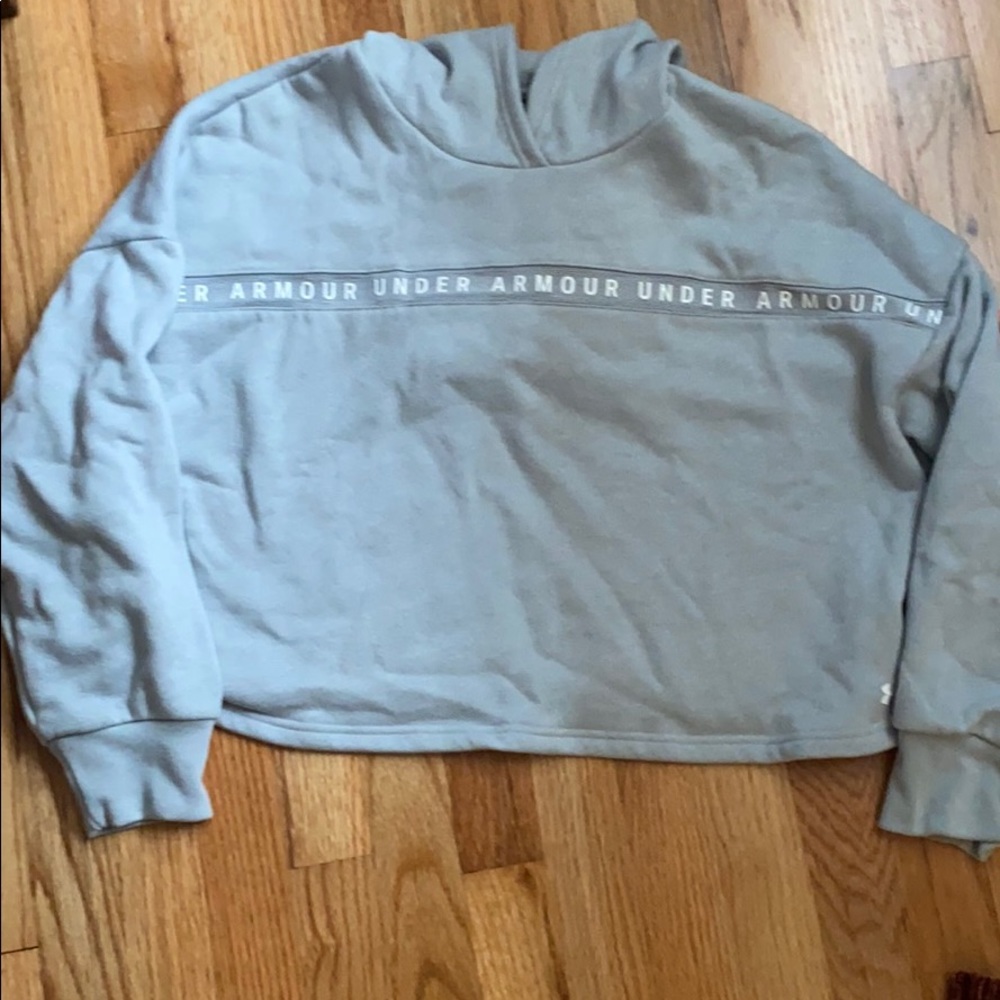 Under armor cropped hoodie